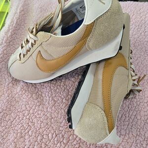 Nike Beige & Tan Retro Running Sneakers